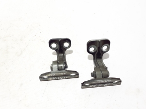Front door top hinge - 8X23F228A66AC
