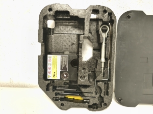 Citroen DS5 (2011–2019) Tire compressor 9802201880 - 2