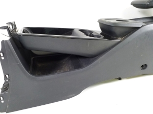 Ford Mustang Mach-E Mach-E (2020–2026) Keskkonsool LJ8BR045G62 - 3