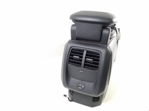 Ford Mustang Mach-E Mach-E (2020–2026) Keskkonsool LJ8BR045G62 - 6
