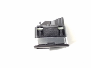 Mercedes Benz E-Class W212 (2009–2015) Trunk opening switch A2079057901 - 3