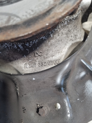 Mercedes Benz B-Class 247 (2018–2026) Front wheel hub A2473320700 - 2