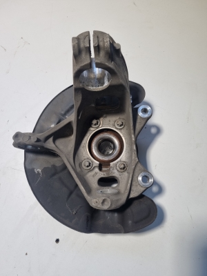 Mercedes Benz B-Class 247 (2018–2026) Front wheel hub A2473320700 - 3