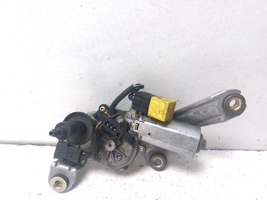 Mercedes Benz E-Class W210 (1995–2002) Heckwischermotor A2108207542 Mercedes Benz E-Class W210 (1995–2002) Heckwischermotor A2108207542