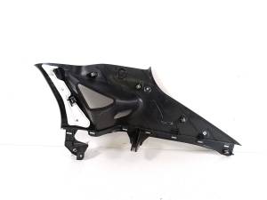 Ford Mustang Mach-E Mach-E (2020–2026) Tagumise toe sisekujundus LJ8BR31149BFW - 2