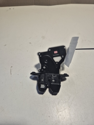 RENAULT Kadjar (2015–2026) Trunk lid lock cylinder - 3