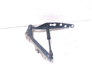 VOLVO XC70 (2000–2007) Hood hinge 30674708 - 2