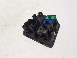 RENAULT Koleos (2016–2026) Other switch 684923438R - 4