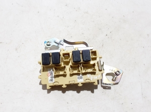Fuse boxes - 243806715R