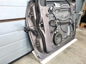 Ford C-MAX (2010–2026) Front door - 2
