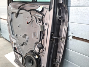 Ford C-MAX (2010–2026) Rear side doors - 8