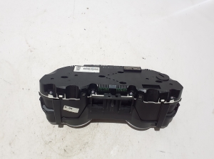 AUDI A5 (2007–2016) Kombiinstrument 8T0920982D - 4