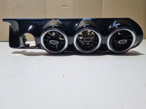 Mercedes Benz B-Class 247 (2018–2026) Dashboard air vent grilles A2476806202 - 3