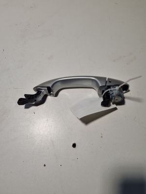 Mercedes Benz B-Class 247 (2018–2026) Front door exterior handle A0997601359 - 3