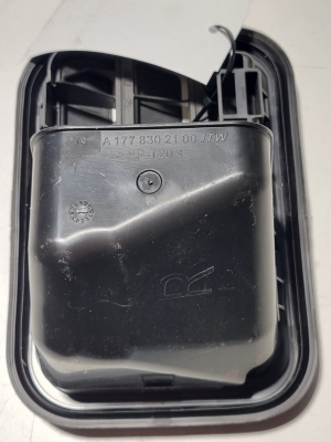 Mercedes Benz B-Class 247 (2018–2026) Rear fender vent grille A1778302100 - 3