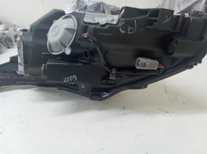 TOYOTA Avensis T27 (2008–2019) Esituli 8113005300 - 5