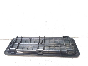 Ford Ranger (2011–2015) Rear fender vent grille AB3915280B62AA - 4