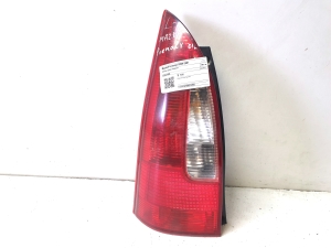 Mazda Premacy (1999–2005) Eckleuchte hinten 22061908