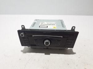   Radio / CD-Player / DVD-Player / Navigation  - 8R32035186 