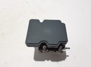 RENAULT Koleos (2016–2026) ABS unit 476602196R - 2
