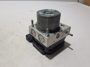 RENAULT Koleos (2016–2026) ABS unit 476602196R - 4