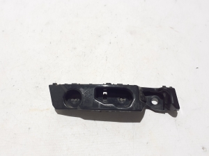  Front bumper bracket  - 622207888R 