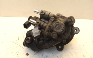 Volkswagen Golf VII (2012–2026) Fuel pump 04L130755D - 2