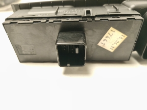 Volkswagen Passat B7 (2010–2014) Front door glass switch 1K4959857B - 2