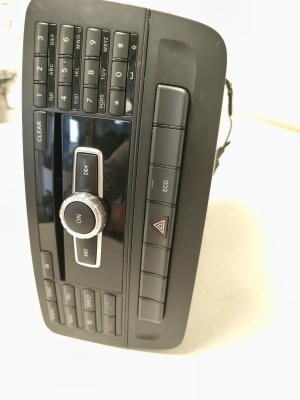 Mercedes Benz A-Class 176 (2012–2018) Radio (head unit) A2469006710 - 6