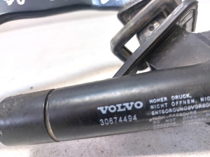 VOLVO V70 II (2000–2007) Trunk lid hinge 30674494 - 3