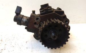 Kraftstoffpumpe - 0445010171