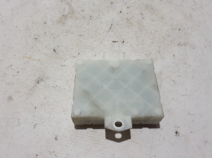 RENAULT Koleos (2016–2026) Trunk lid control module 284504445R - 2