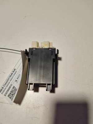 Mercedes Benz B-Class 247 (2018–2026) Front seat control unit A1679008812 - 2