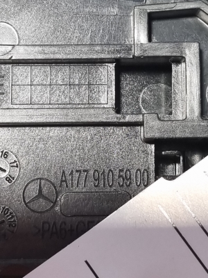 Mercedes Benz B-Class 247 (2018–2026) Sonstiges Teil des Vordersitzes A1779105900 - 2