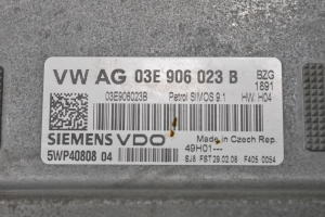 Skoda Fabia MK 2 (2007–2014) Engine control unit 03E906023B - 3