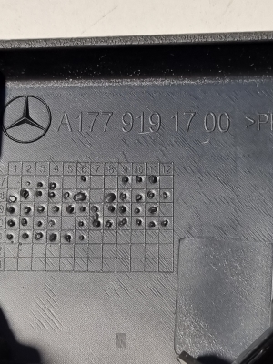 Mercedes Benz B-Class 247 (2018–2026) Sonstiges Teil des Vordersitzes A1779191700 - 2