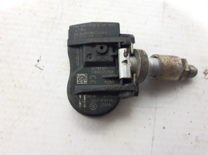 Jaguar XJ (2009–2026) Reifendrucksensor GX631A159AA - 4