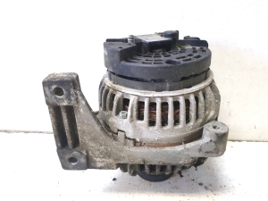 VOLVO V70 II (2000–2007) Alternator 30667787 - 4