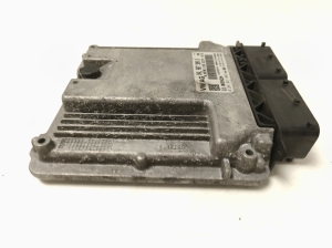 Volkswagen Passat B8 (2014–2023) Motorsteuergerät 04L907309R - 3