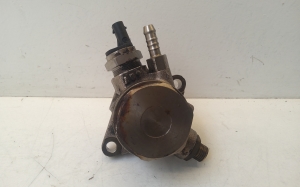 AUDI A3 8V (2012–2020) Pompe à carburant 04E127026BC - 3
