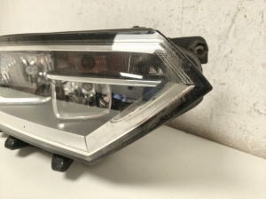 Volkswagen Passat B8 (2014–2023) Scheinwerfer vorne 3G2941006C - 2