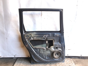 VOLVO XC70 (2000–2007) Rear side doors - 4