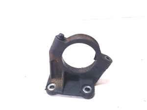 VOLVO XC70 (2000–2007) Front drive shaft bracket 30711363 - 3