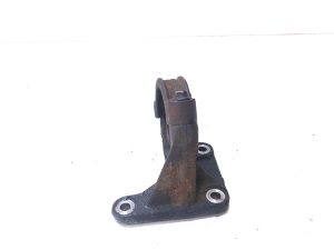 VOLVO XC70 (2000–2007) Front drive shaft bracket 30711363 - 4