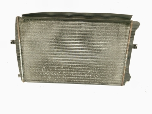 Volkswagen Passat B8 (2014–2023) Jahutusradiaator 5Q0121251GQ - 4