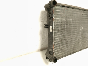 Volkswagen Passat B8 (2014–2023) Jahutusradiaator 5Q0121251GQ - 6