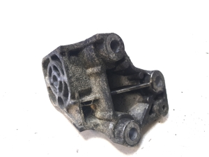 VOLVO XC70 (2000–2007) Engine bracket 307415676 - 3