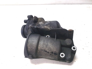 VOLVO XC70 (2000–2007) Ölfiltergehäuse 30677920 - 2