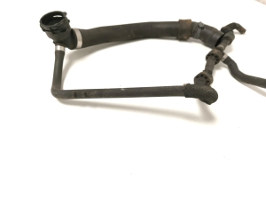 Volkswagen Passat B8 (2014–2023) Jahutusradiaatori voolik 5Q0122101CN - 2