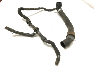 Volkswagen Passat B8 (2014–2023) Jahutusradiaatori voolik 5Q0122101CN - 5